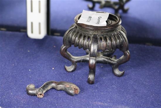 A Chinese blue and white miniature teapot and stand teapot height 8cm